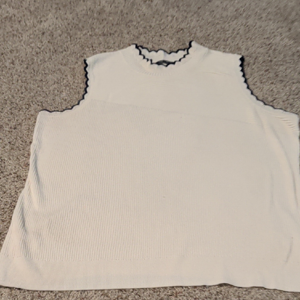 NIC+ZOE Cream Tank Top with Black Edges